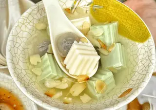 Hình ảnh Chè khúc bạch mix vị