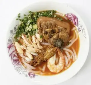 Hình ảnh bánh canh thập Cẩm giò heo ( có hộp )
