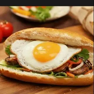 Hình ảnh Bánh mì Thịt Nướng + Trứng ốp la
