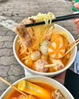 Hình ảnh Mì cay chả