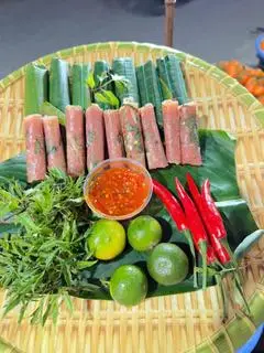 Hình ảnh Nem Chua th size nhỡ 20 cái 