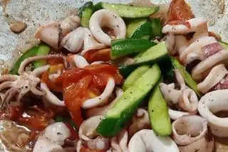 Hình ảnh Mực xào dưa cà