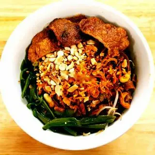 Hình ảnh Bánh đa trộn chả cá