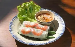 Hình ảnh 2 gỏi cuốn tôm thịt