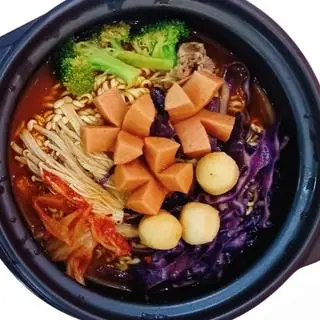 Hình ảnh Mì cay xúc xích