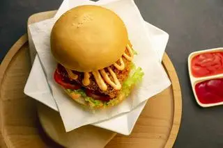 Hình ảnh Burger gà