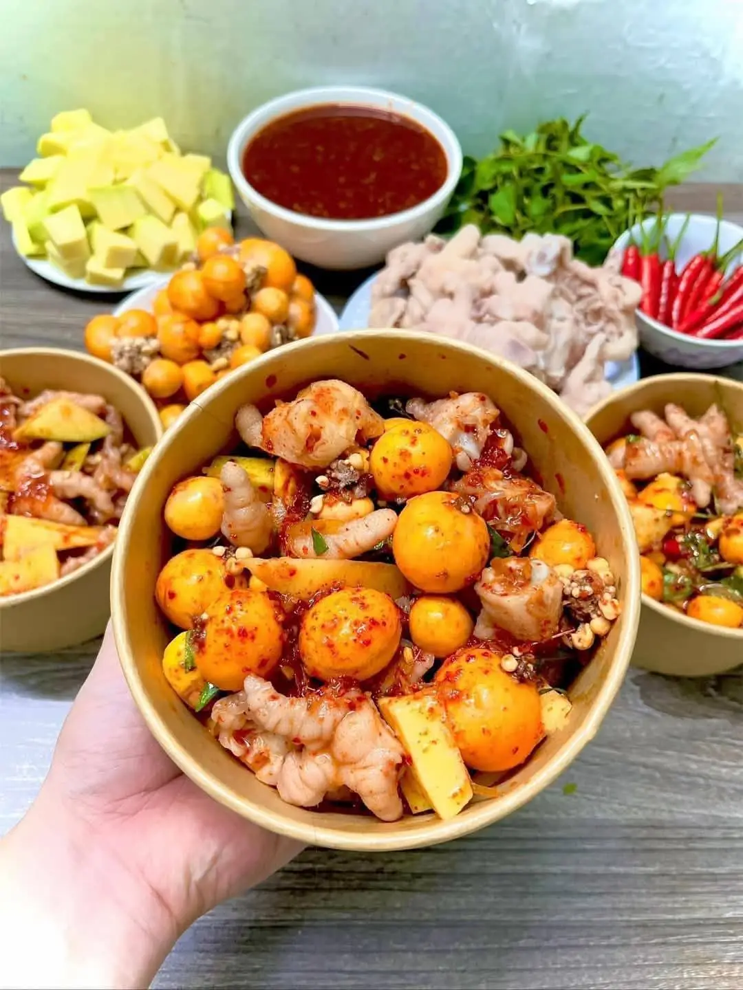 Hình ảnh Chân gà sốt thái mix trứng non
