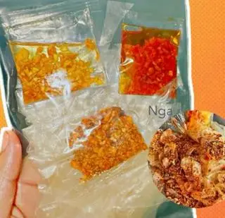 Hình ảnh Bánh tráng muối tôm sate cay túi zip