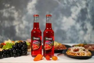 Hình ảnh Vivazz sparkling juice - Nước nho đỏ có gas vị dâu tây 275ml