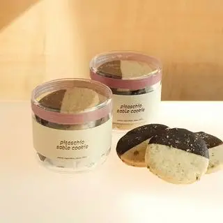 Hình ảnh Cookie pistachio sablé - bánh quy hạt dẻ cười