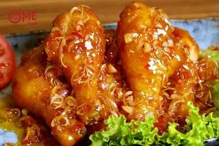 Hình ảnh Cơm Gà Chiên Nước Mắm