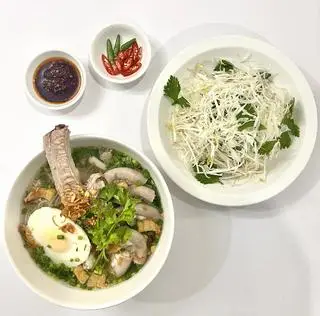 Hình ảnh Hủ Tiếu Sườn Phèo Trứng