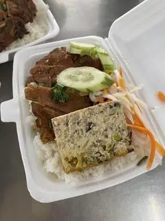 Hình ảnh Cơm sườn - chả