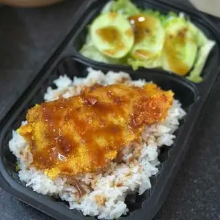 Hình ảnh Cơm gà chiên xốt tỏi