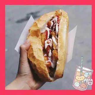 Hình ảnh Bánh mì Nem Ngô + Trà Đào
