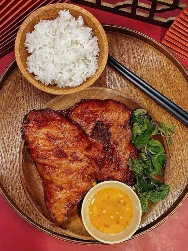 Hình ảnh Cơm Nọng Heo Nướng