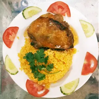 Hình ảnh Cơm chiên má đùi mắm tỏi
