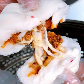 Hình ảnh Bánh bao xá xíu phomai - hộp 4 cái