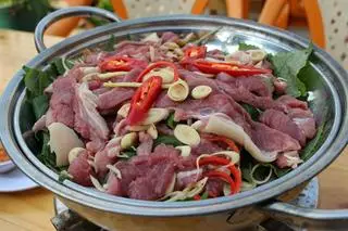 Hình ảnh Nạm Bò Hấp Tía Tô