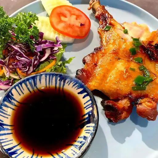 Hình ảnh Má Đùi Gà Nướng 300gr - Grilled Chicken Quarter 300gr