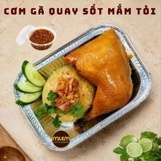 Hình ảnh Cơm Gà Quay Sốt Mắm Tỏi