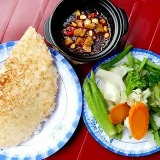 Hình ảnh Cơm cháy kho quyẹt - rau luộc