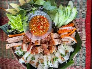 Hình ảnh Bánh Hỏi Heo Quay Sài Gòn 