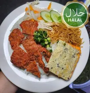 Hình ảnh Cơm Bò Nướng + Bì + Chả