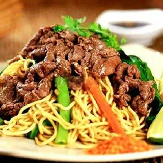 Hình ảnh Mì xào cải bò