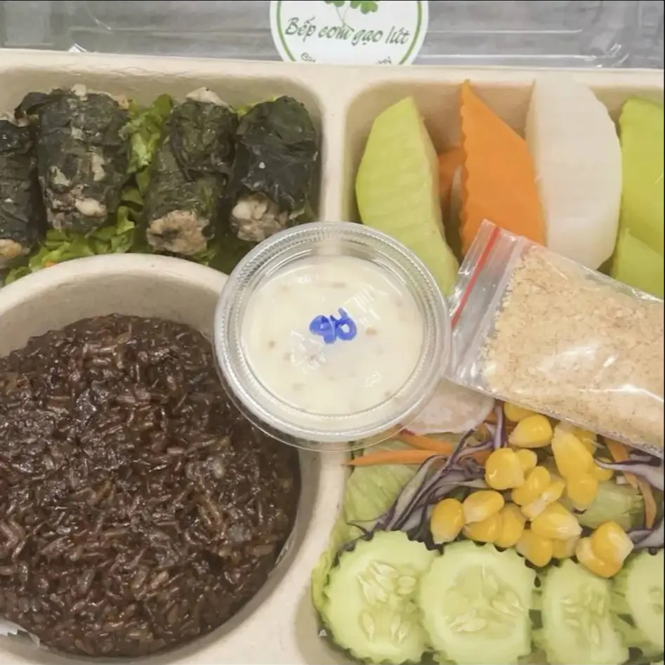 Hình ảnh Combo Đặc biệt Cơm Gạo Lứt & Salad Chả heo cuốn lá lốt 