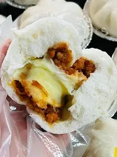 Hình ảnh Bánh bao xá xíu phô mai