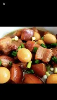 Hình ảnh thịt kho trứng cút 