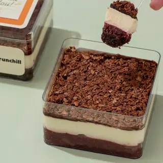 Hình ảnh Hộp Forest Crunchill (Mousse Vani Cherry)