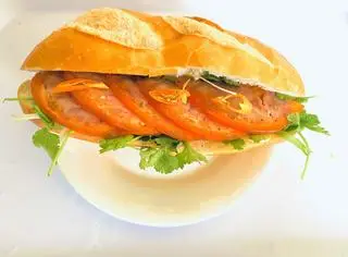Hình ảnh Bánh mì thịt nguội