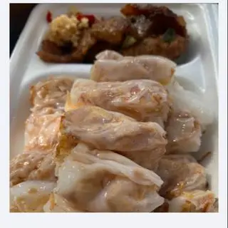 Hình ảnh Bánh cuốn nhân hành chả nướng