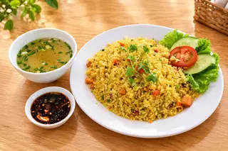 Hình ảnh cơm chiên tỏi trứng 
