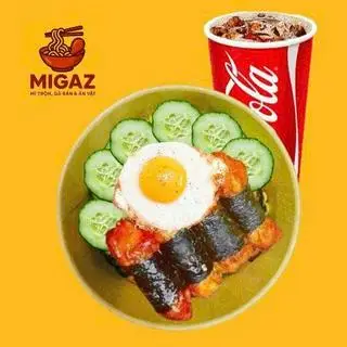 Hình ảnh Combo: Mì trộn Indomie gà cuộn rong biển sốt trứng - 1 ly nước ngọt (M)