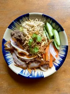 Hình ảnh Xôi Phá Lấu Tai và Chân Giò Heo