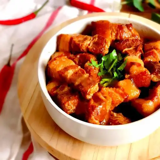 Hình ảnh Cơm trắng thịt kho tàu