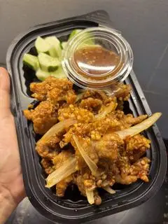Hình ảnh Rút xương chiên giòn sốt mắm tỏi