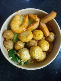 Hình ảnh Mì trộn thập cẩm