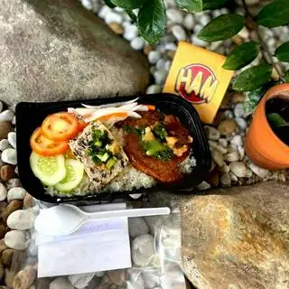 Hình ảnh Cơm tấm sườn chả