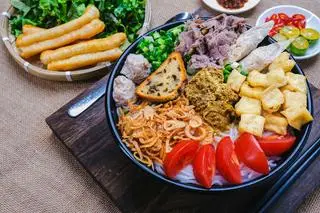 Hình ảnh Combo 1 người: 1 bún + 1 nước