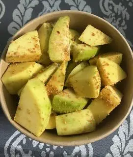 Hình ảnh Xoài mix cóc lắc muối tôm