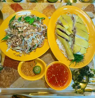 Hình ảnh Phần đùi góc tư con chặt lá chanh