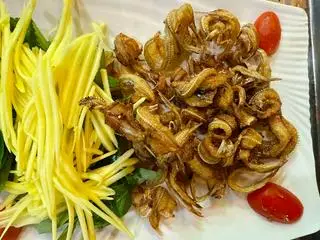 Hình ảnh Khô cá lìm kìm chiên giòn 