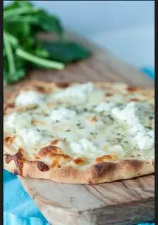 Hình ảnh 4 cheese pizza