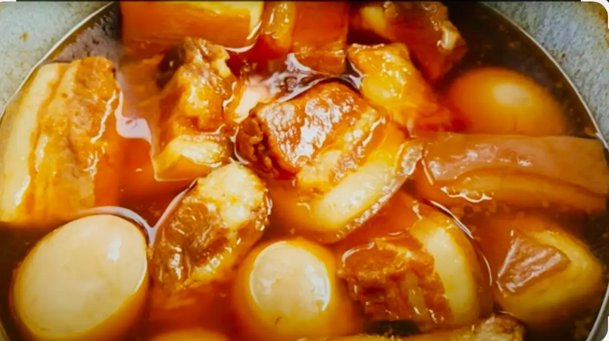 Hình ảnh Cơm Thịt Kho Tàu