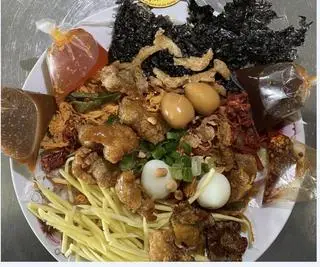 Hình ảnh Bánh Tráng Trộn- Sốt Me 