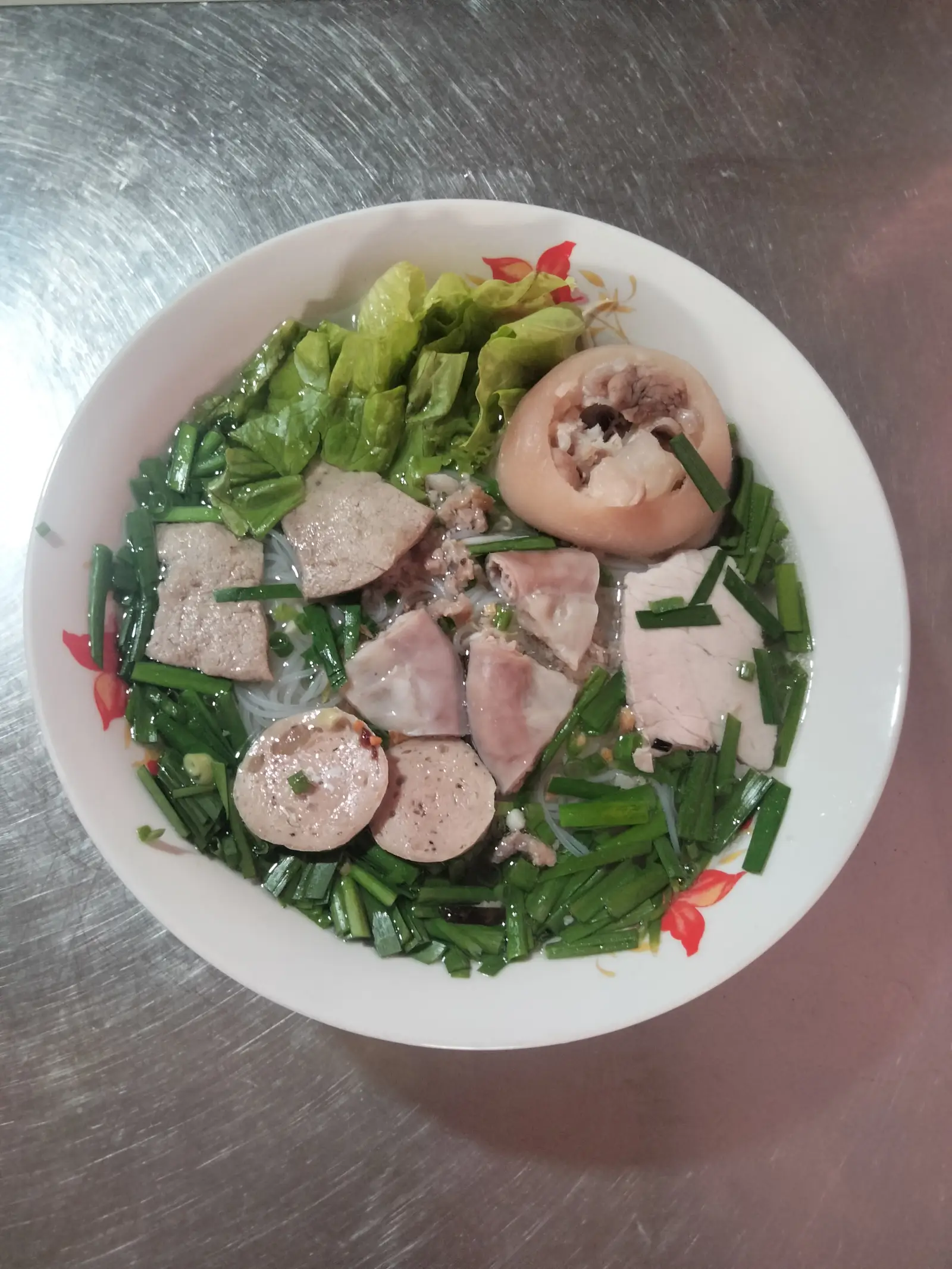 Hình ảnh hủ tiếu giò thập cẩm (khô) hoặc (nước) khách chọn 
